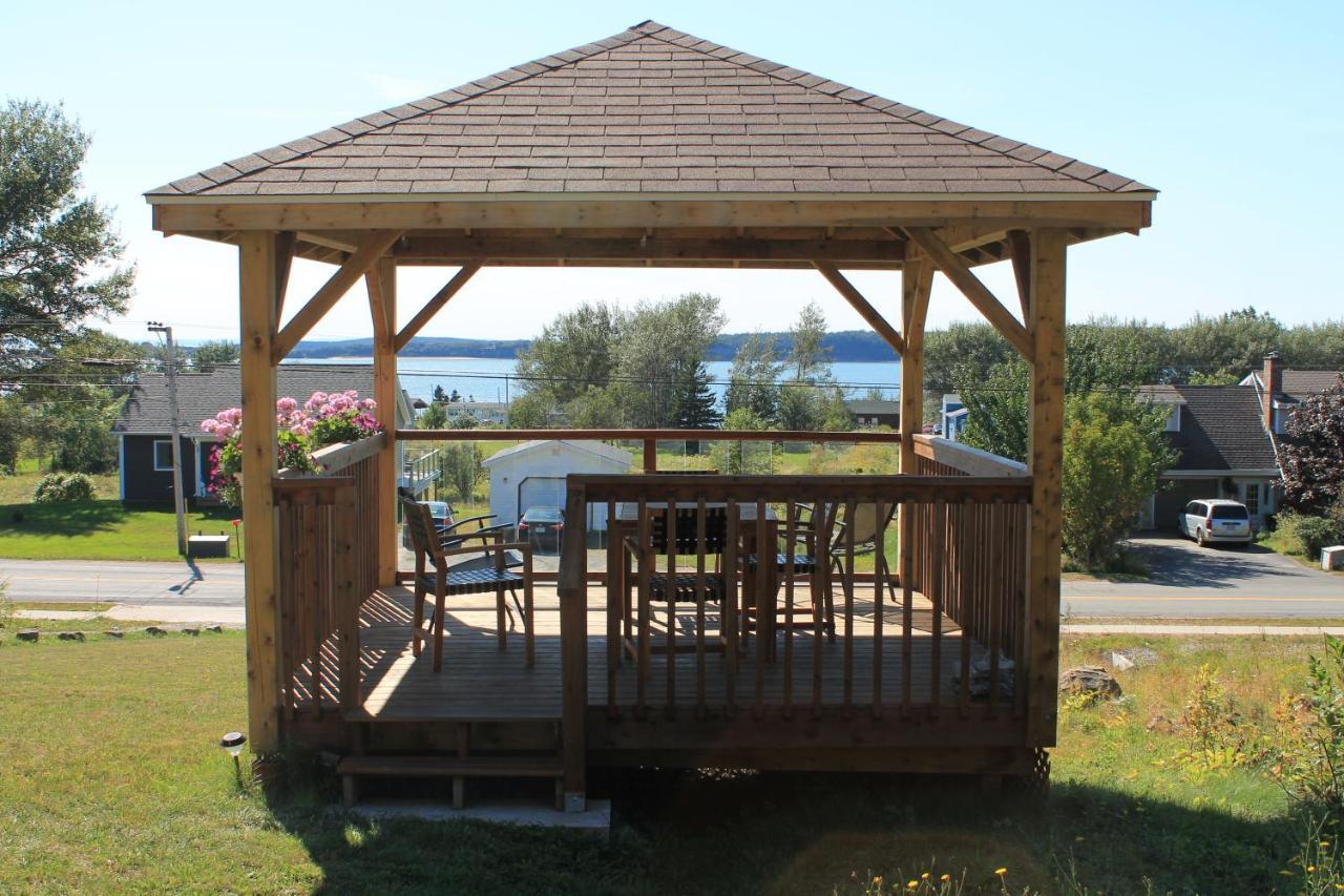 The Fiddle And The Sea Bed And Breakfast Port Hood Exterior photo