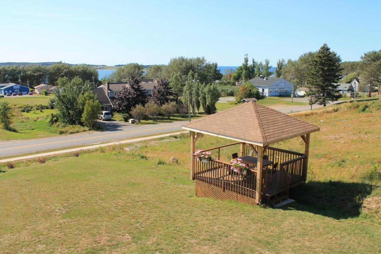 The Fiddle And The Sea Bed And Breakfast Port Hood Exterior photo